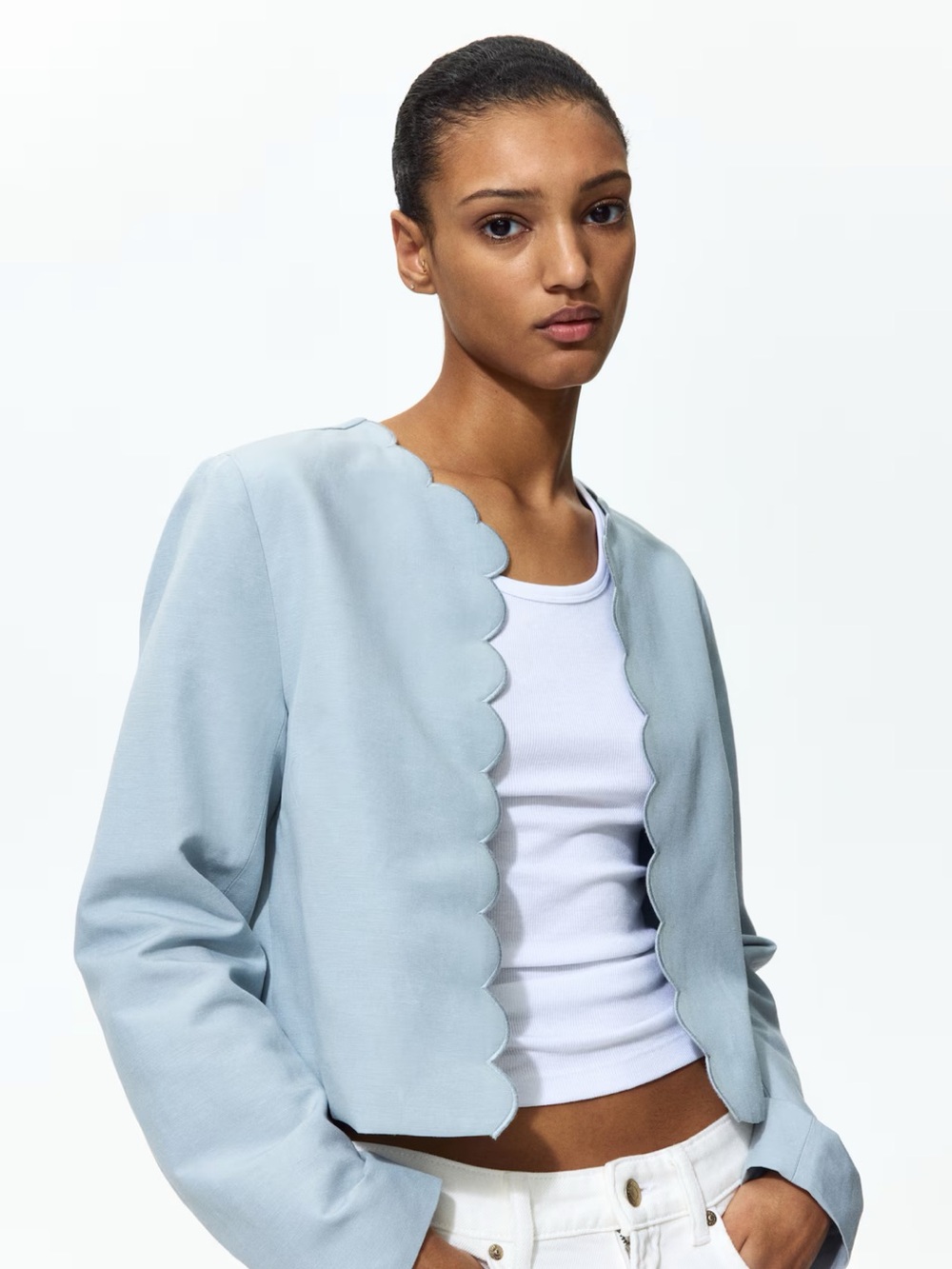 Scallop-Edge Light Blue Jacket - Picture 3 of 6